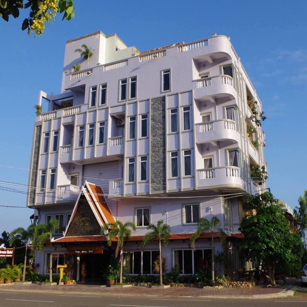 Ocean Breeze Hotel And Sky Bar Kep Exterior photo